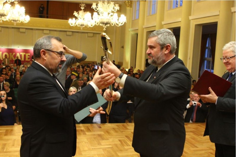 GALA AGROBIZNESU NA SGGW - w blasku szabel i… złotych róż